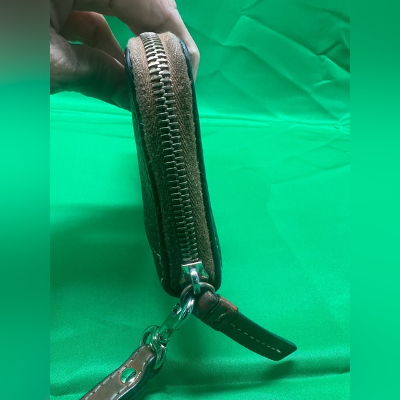 Dooney & Bourke blue pebble leather Wristlet Wallet - Picture 9 of 13